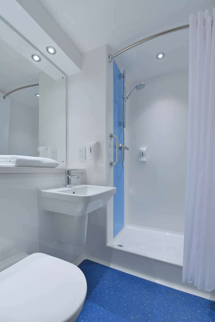 Travelodge Peterborough Central Номер фото